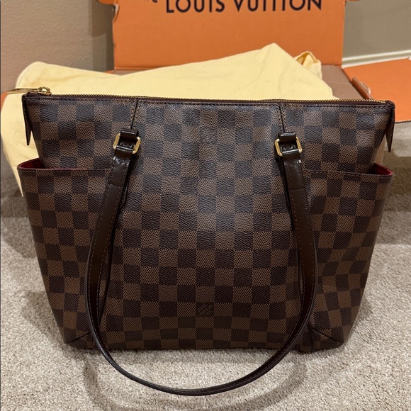 Louis Vuitton Damier Ebene Totally PM - Picture 5 of 9